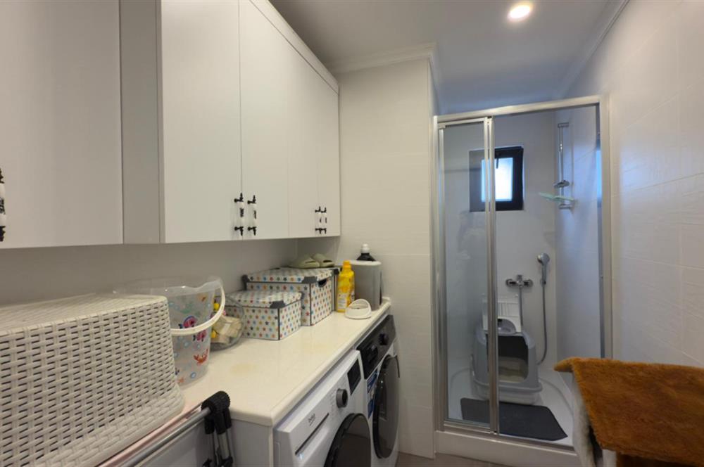 Zekeriyaköy'de Butik Sitede Dekorasyonlu Satılık İkiz villa