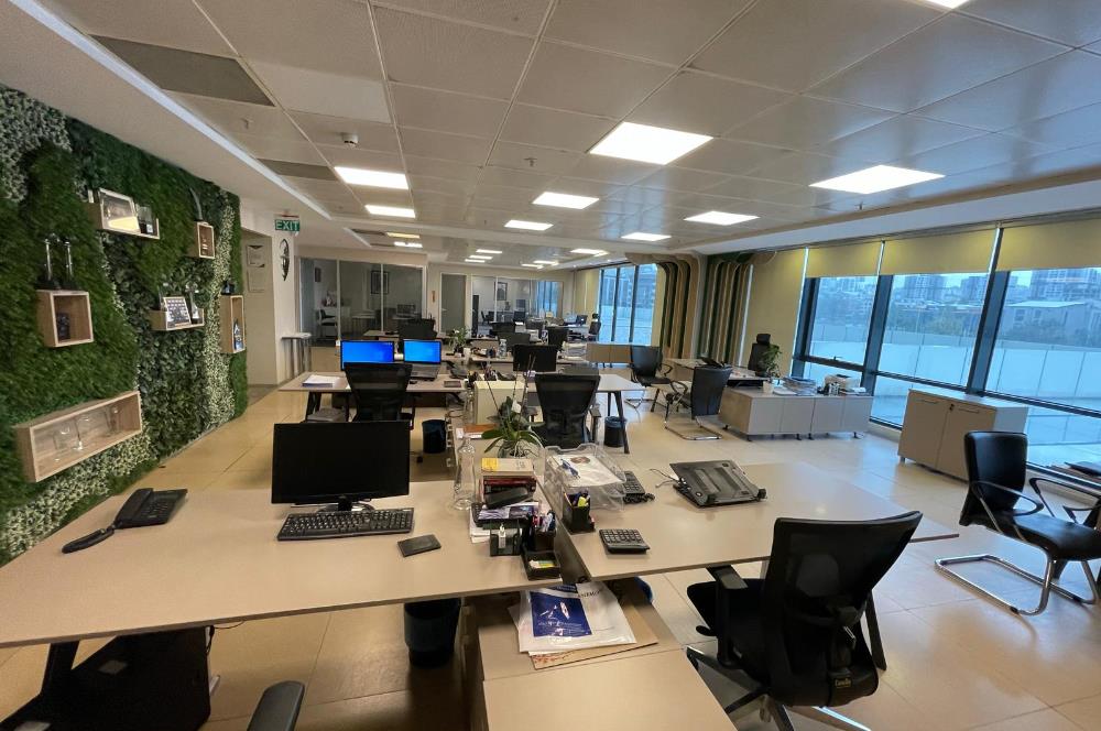 C21 BAL'DAN HALKALI'DA //CAPİTOL TOWER'DA SATILIK OFİS KATI