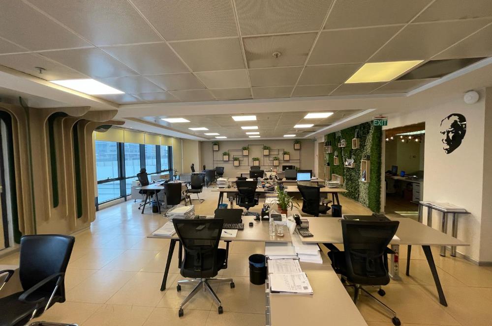 C21 BAL'DAN HALKALI'DA //CAPİTOL TOWER'DA SATILIK OFİS KATI