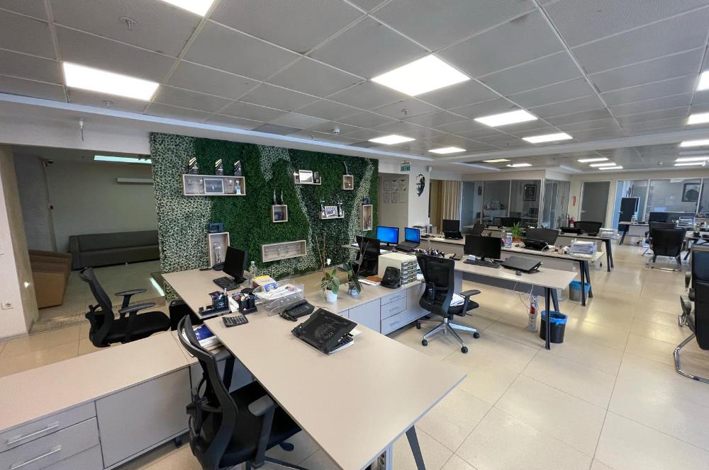 C21 BAL'DAN HALKALI'DA //CAPİTOL TOWER'DA SATILIK OFİS KATI