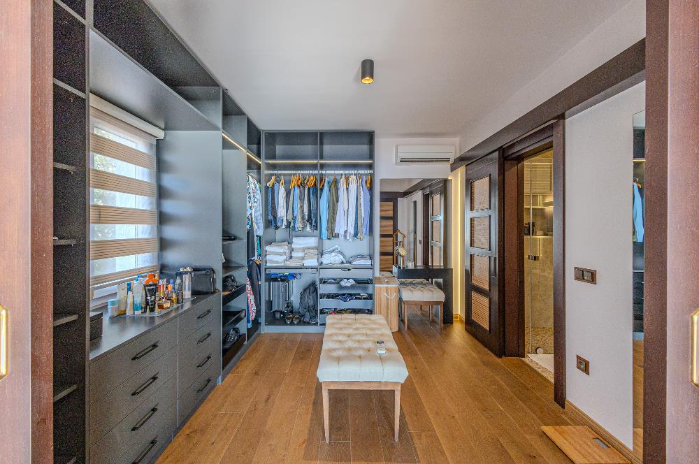 Yalıkavak'ta Deniz Manzaralı 6+2 Özel Havuzlu Villa