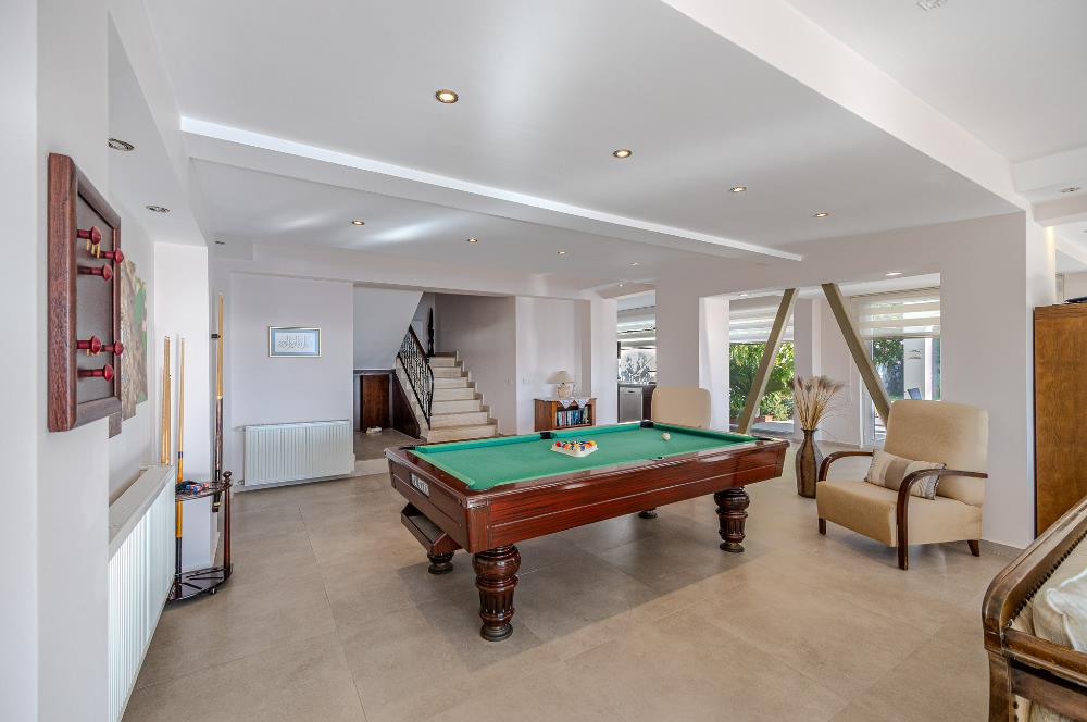 Yalıkavak'ta Deniz Manzaralı 6+2 Özel Havuzlu Villa
