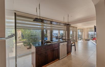 Yalıkavak'ta Deniz Manzaralı 6+2 Özel Havuzlu Villa