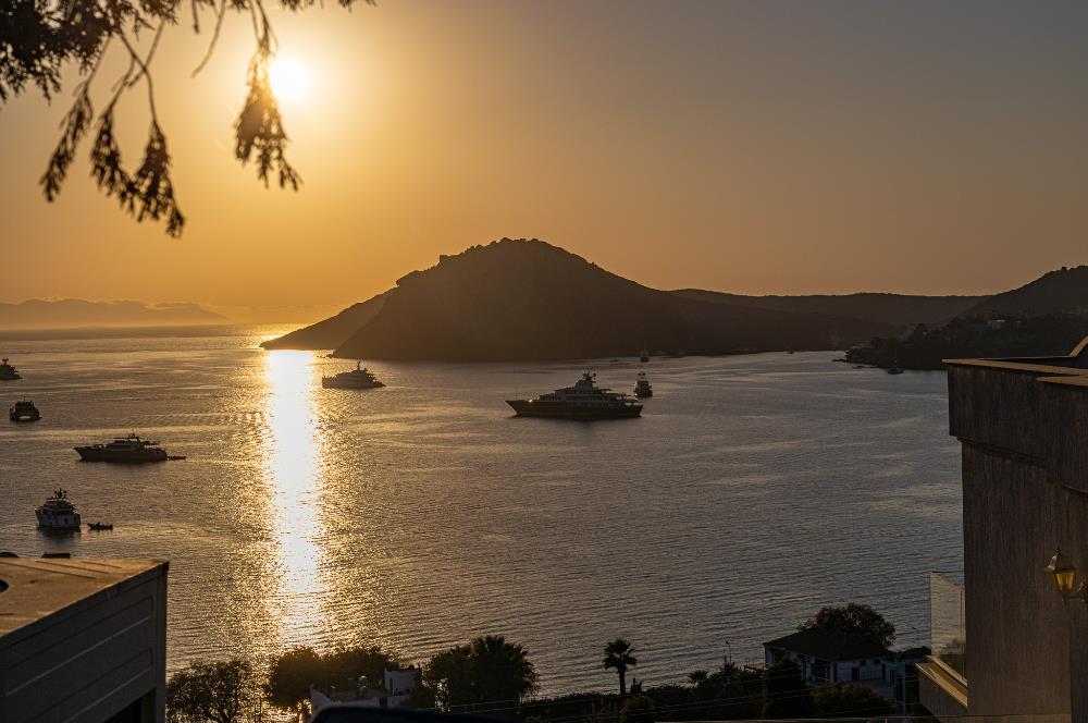 Yalıkavak'ta Deniz Manzaralı 6+2 Özel Havuzlu Villa