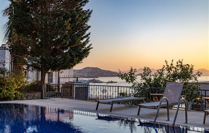 Yalıkavak'ta Deniz Manzaralı 6+2 Özel Havuzlu Villa