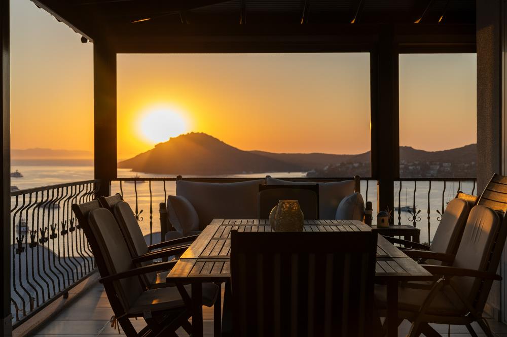 Yalıkavak'ta Deniz Manzaralı 6+2 Özel Havuzlu Villa
