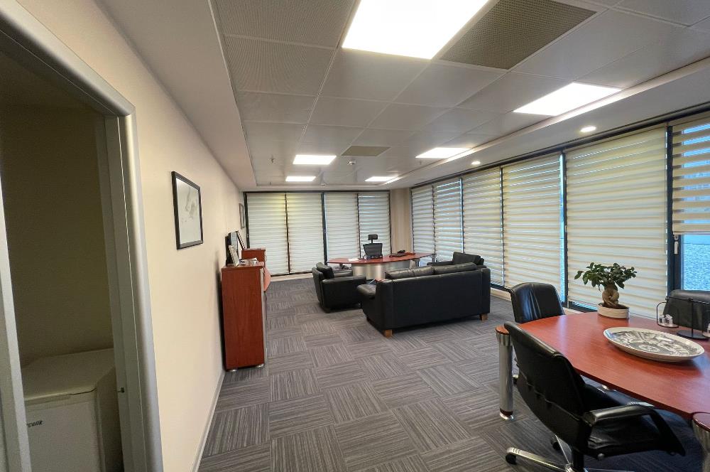 C21 BAL'DAN HALKALI'DA //CAPİTOL TOWER'DA SATILIK OFİS KATI