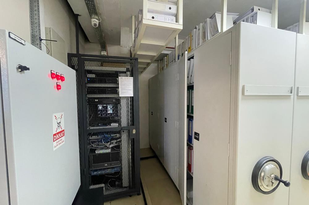 C21 BAL'DAN HALKALI'DA //CAPİTOL TOWER'DA SATILIK OFİS KATI
