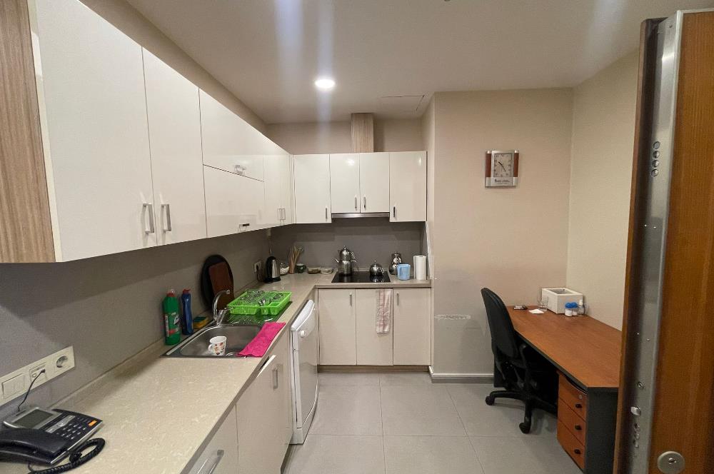 C21 BAL'DAN HALKALI'DA //CAPİTOL TOWER'DA SATILIK OFİS KATI