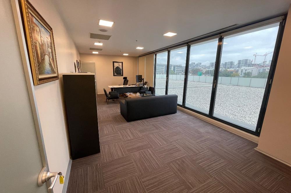 C21 BAL'DAN HALKALI'DA //CAPİTOL TOWER'DA SATILIK OFİS KATI