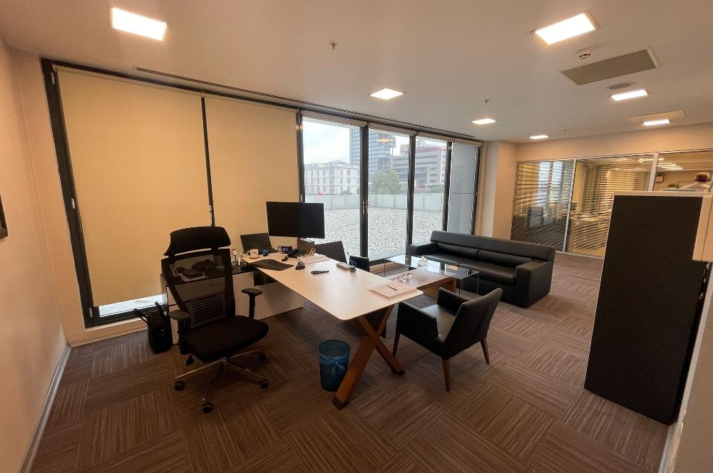 C21 BAL'DAN HALKALI'DA //CAPİTOL TOWER'DA SATILIK OFİS KATI