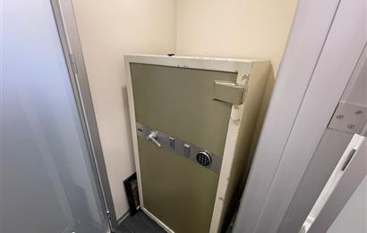 C21 BAL'DAN HALKALI'DA //CAPİTOL TOWER'DA SATILIK OFİS KATI