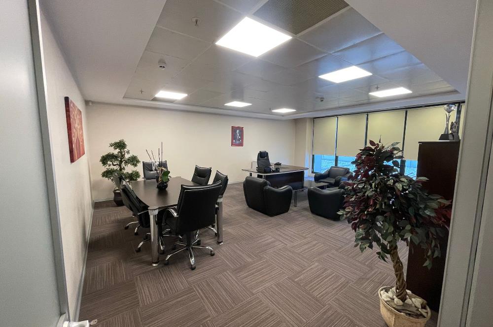 C21 BAL'DAN HALKALI'DA //CAPİTOL TOWER'DA SATILIK OFİS KATI