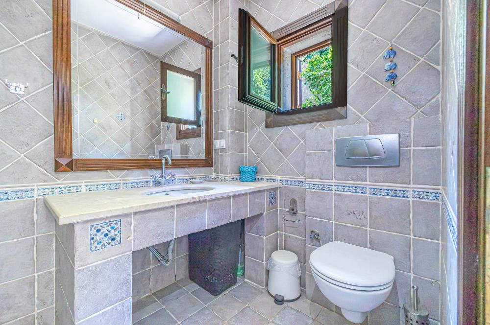BİTEZ DORİA EVLERİN'DE SATILIK 3+1 HAVUZLU MÜSTAKİL VİLLA