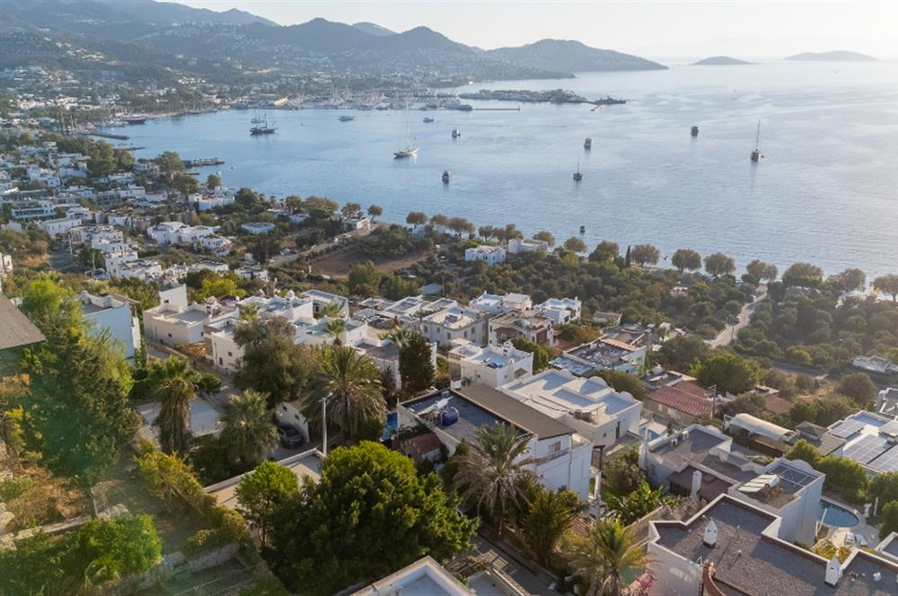 Yalıkavak'ta Deniz Manzaralı 6+2 Özel Havuzlu Villa