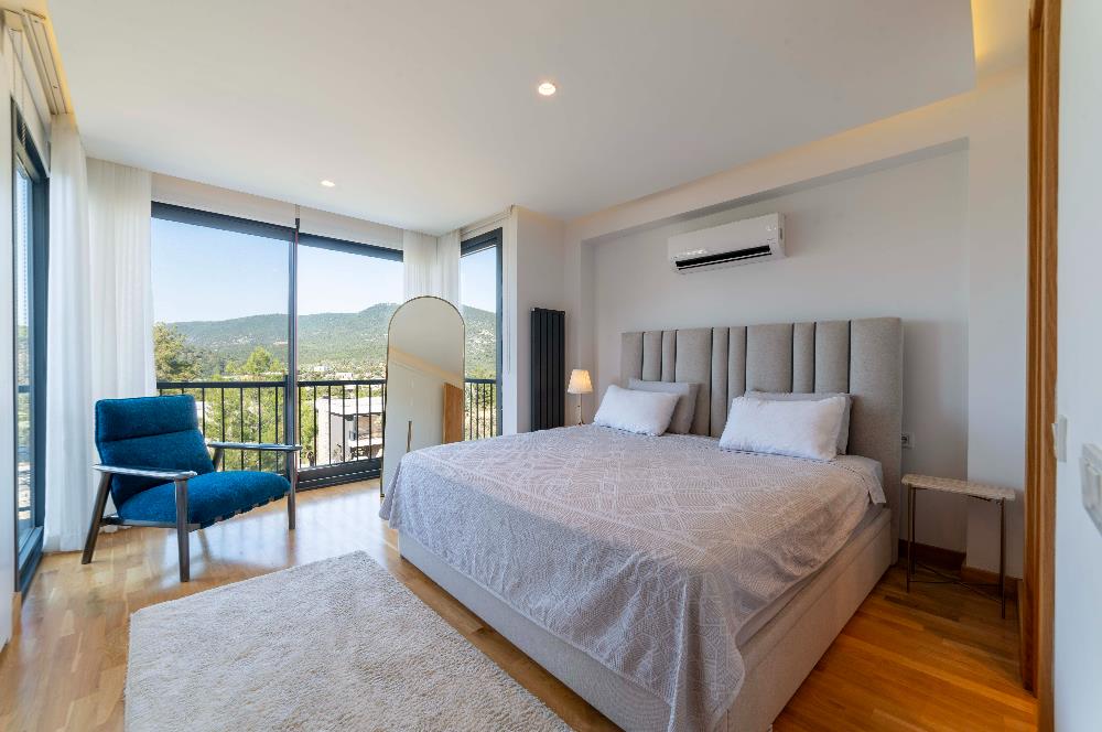 Bodrum Torba'da 695 m2 Arazi İçinde 134 m2 brüt Satılık Villa