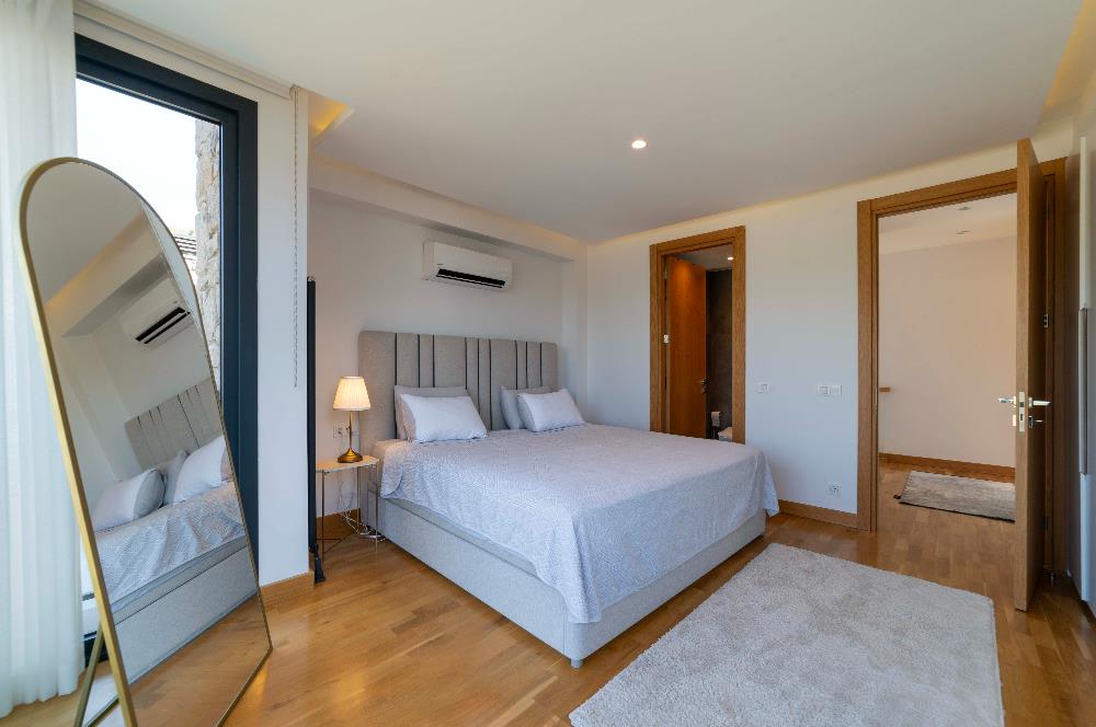 Bodrum Torba'da 695 m2 Arazi İçinde 134 m2 brüt Satılık Villa