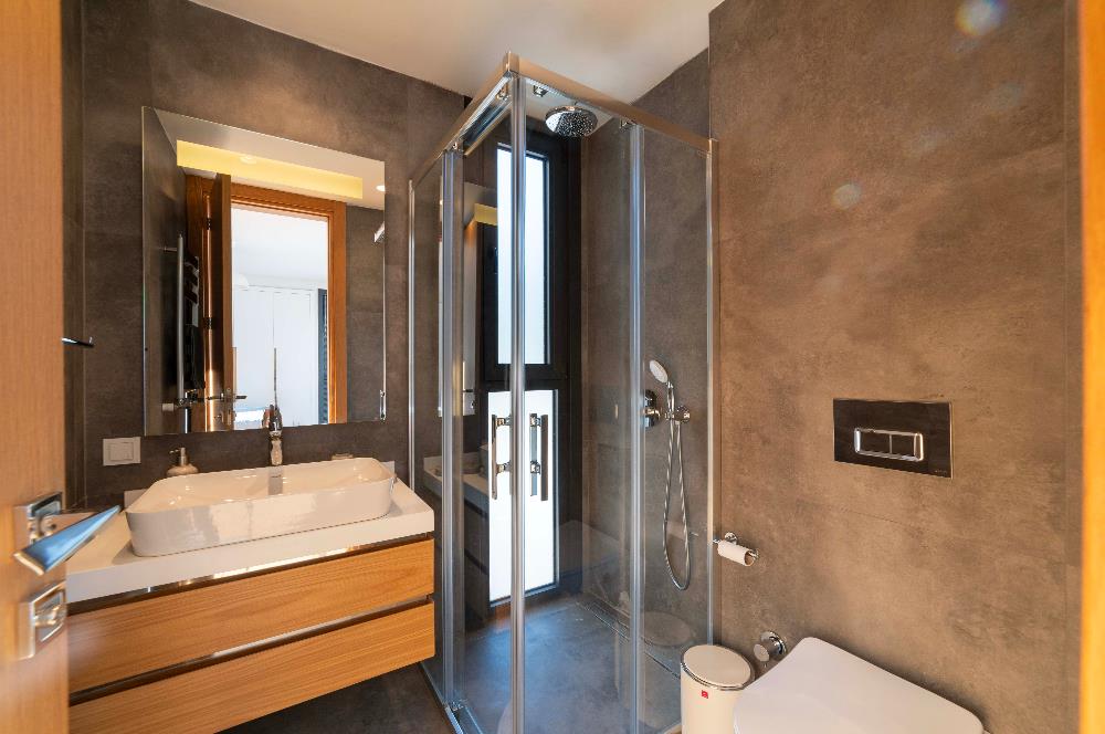 Bodrum Torba'da 695 m2 Arazi İçinde 134 m2 brüt Satılık Villa