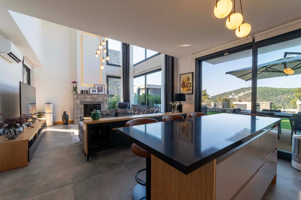 Bodrum Torba'da 695 m2 Arazi İçinde 134 m2 brüt Satılık Villa