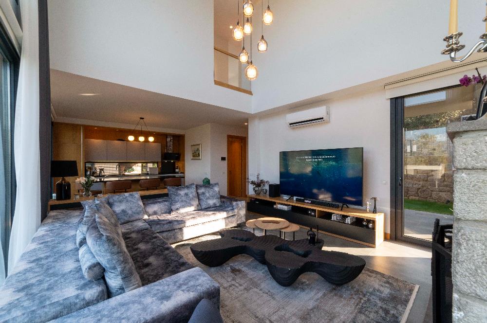 Bodrum Torba'da 695 m2 Arazi İçinde 134 m2 brüt Satılık Villa