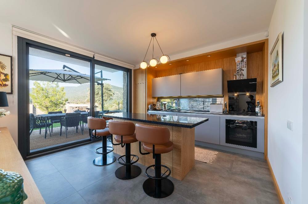 Bodrum Torba'da 695 m2 Arazi İçinde 134 m2 brüt Satılık Villa