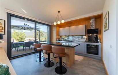 Bodrum Torba'da 695 m2 Arazi İçinde 134 m2 brüt Satılık Villa
