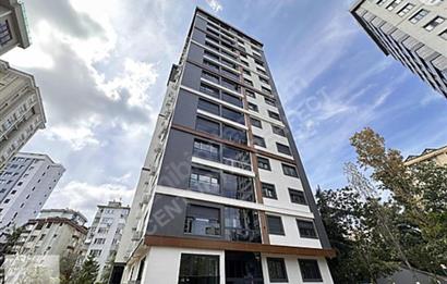 Deniz Manzaralı Suadiye Minibüs Caddesine 2 dk Satılık 3+1