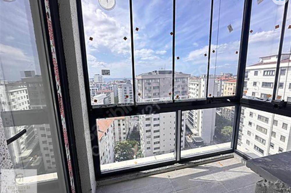 Deniz Manzaralı Suadiye Minibüs Caddesine 2 dk Satılık 3+1
