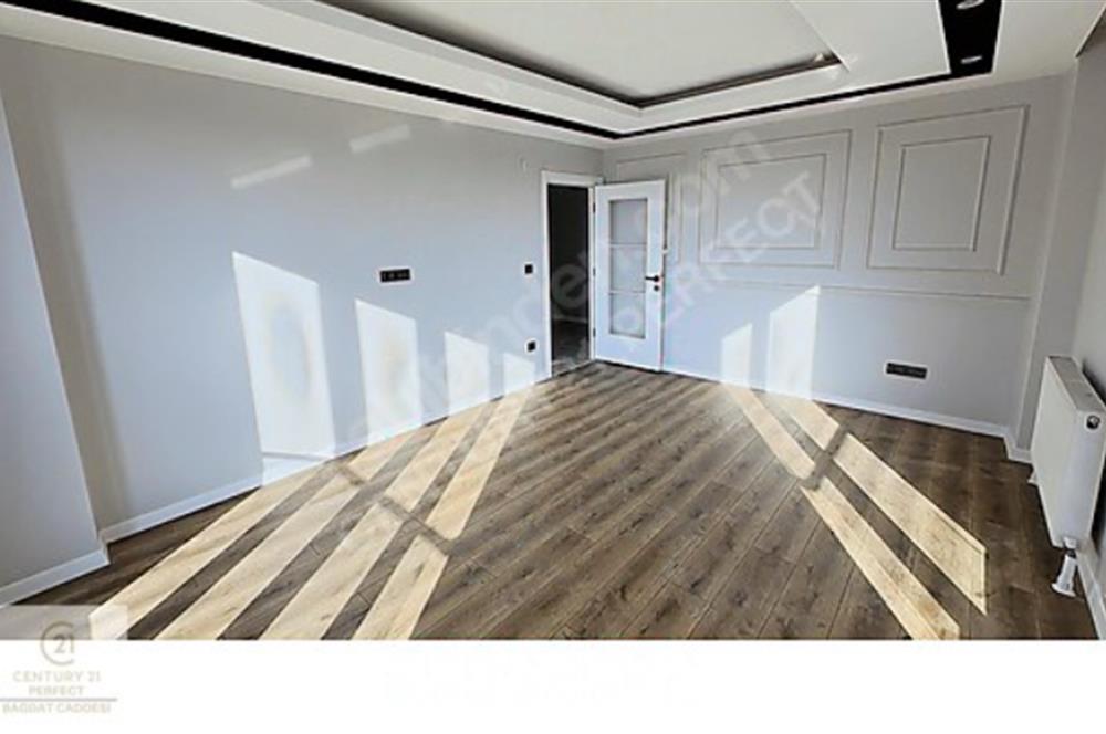 KARTAL YAKACIK HÜRRİYET 2+1 SATILIK DAİRE *DENİZ MANZARALI*