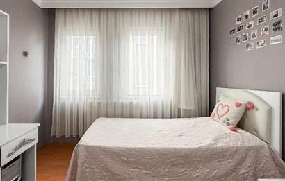 C21 BAL'DAN SUSURLUK'TA SİTE İÇİNDE,DOĞAYLA İÇ İÇE TRİBLEX VİLLA