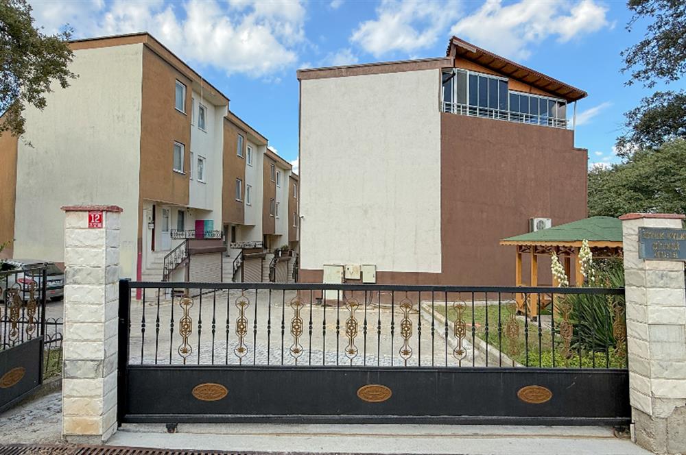 C21 BAL'DAN SUSURLUK'TA SİTE İÇİNDE,DOĞAYLA İÇ İÇE TRİBLEX VİLLA
