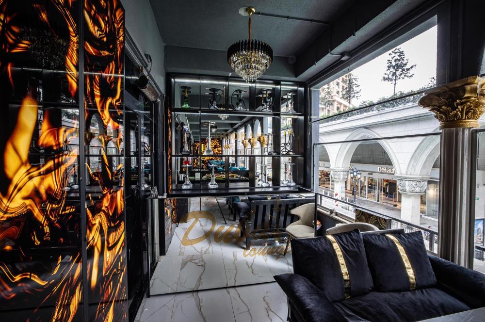 VENEZİA OUTLET AVM DE , İŞLEK ALANDA DEVREN KİRALIK CAFE