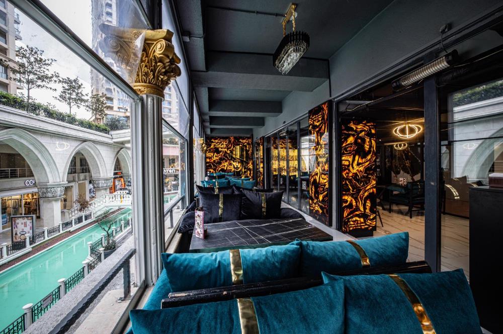 VENEZİA OUTLET AVM DE , İŞLEK ALANDA DEVREN KİRALIK CAFE