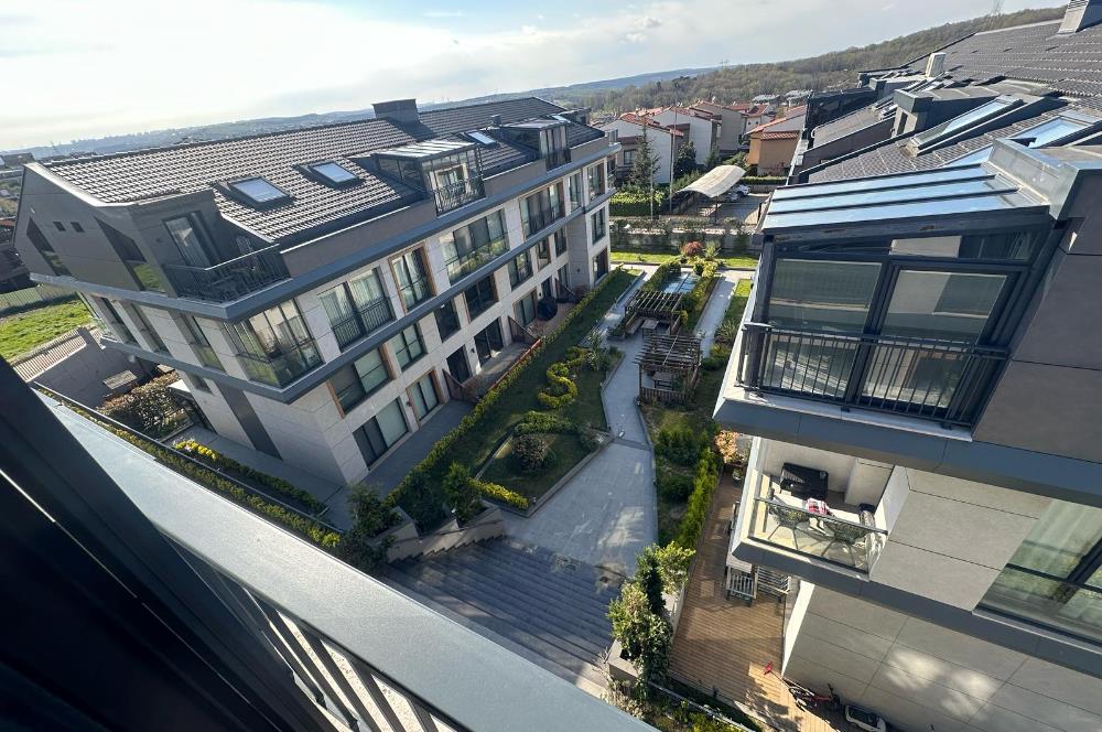 CENTURY21 GERÇEK'TEN KEMER ROOF 1'DE KEYİFLİ 3+1 ÇATI DUBLEKS
