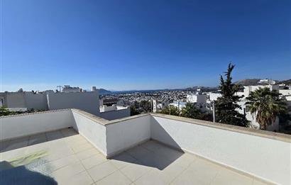 Bodrum Turgutreis'te Tam Müstakil Eşyalı Kiralık Tripleks