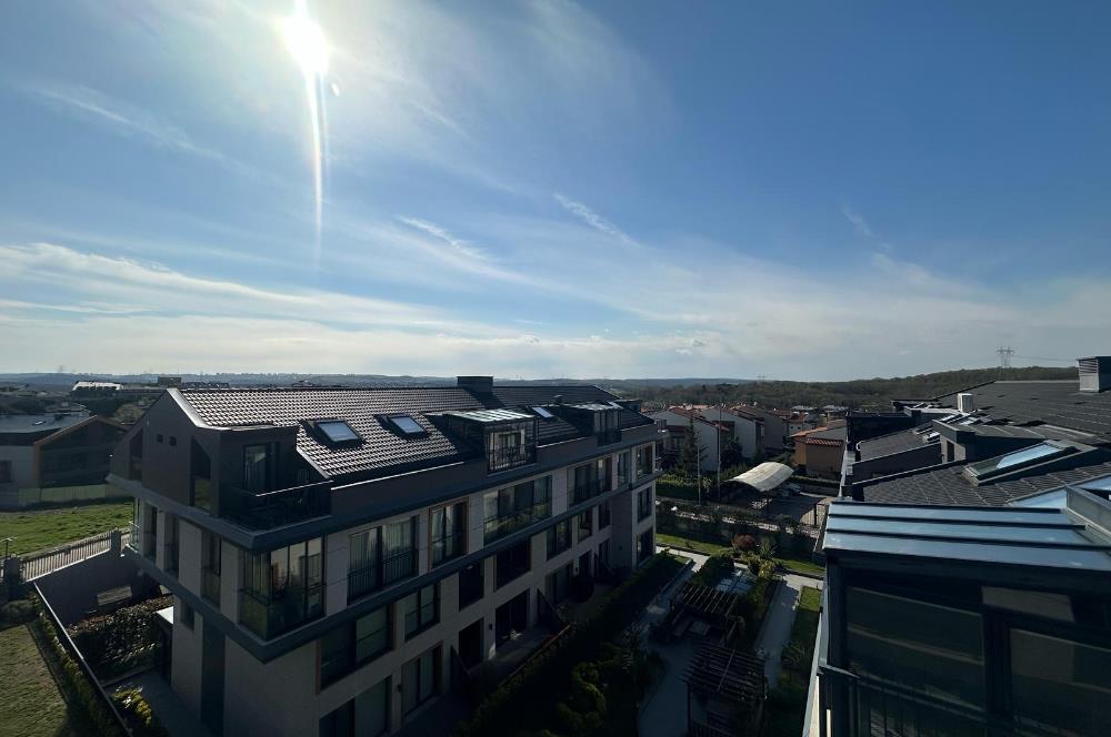 CENTURY21 GERÇEK'TEN KEMER ROOF 1'DE KEYİFLİ 3+1 ÇATI DUBLEKS
