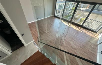 CENTURY21 GERÇEK'TEN KEMER ROOF 1'DE KEYİFLİ 3+1 ÇATI DUBLEKS