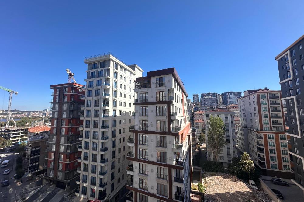Küçükçekmece Fatih Mahallesi Satılık 2+1 Yeni Daire