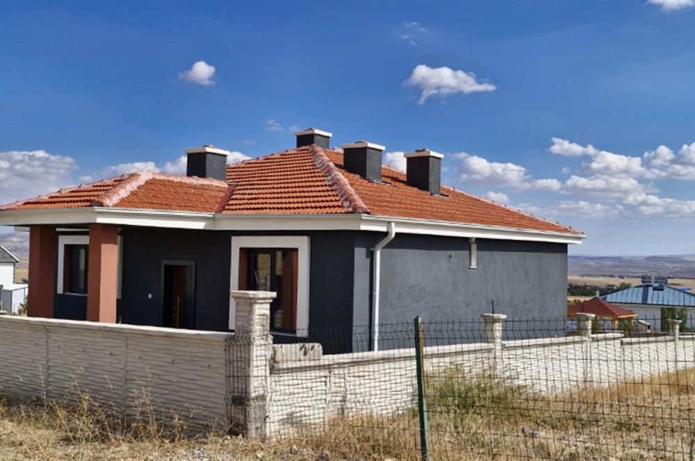 GÖLBAŞI GÖKÇEHÖYÜK’TE 500 M² ARSA ÜZERİNDE SATILIK MÜSTAKİL EV