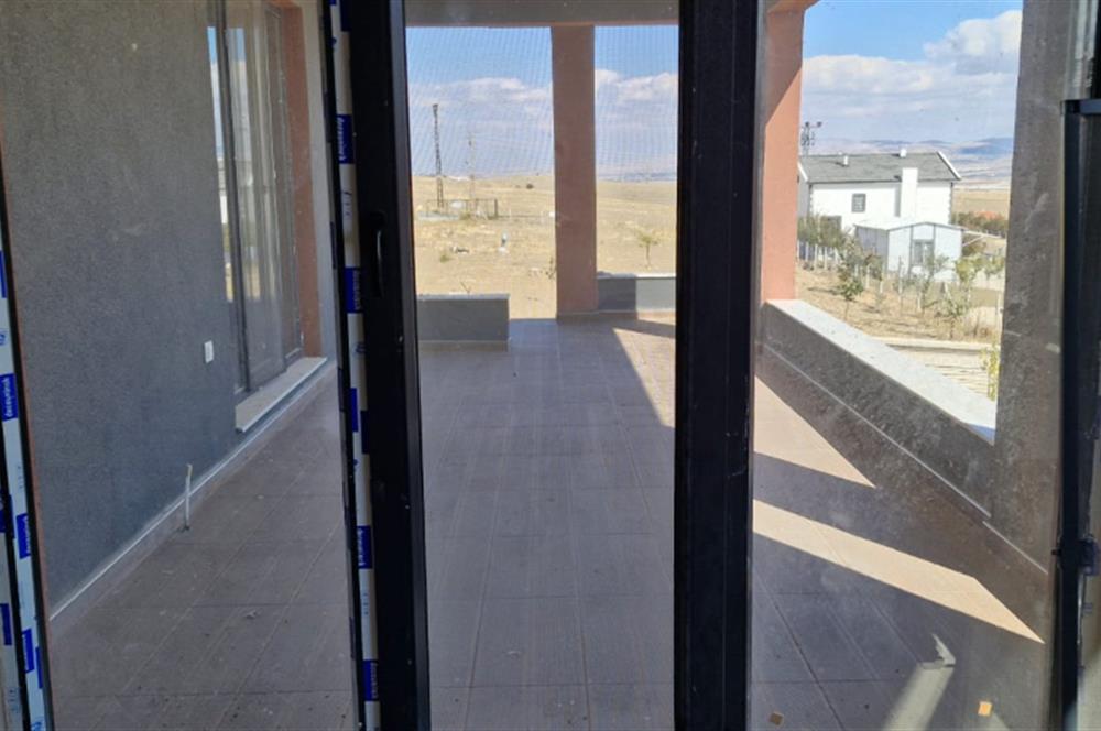 GÖLBAŞI GÖKÇEHÖYÜK’TE 500 M² ARSA ÜZERİNDE SATILIK MÜSTAKİL EV