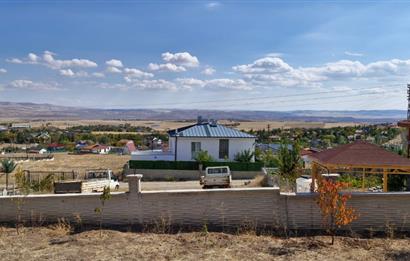 GÖLBAŞI GÖKÇEHÖYÜK’TE 500 M² ARSA ÜZERİNDE SATILIK MÜSTAKİL EV
