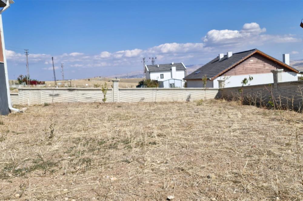 GÖLBAŞI GÖKÇEHÖYÜK’TE 500 M² ARSA ÜZERİNDE SATILIK MÜSTAKİL EV