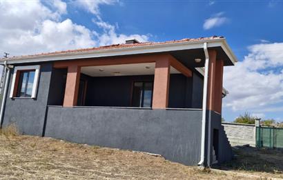 GÖLBAŞI GÖKÇEHÖYÜK’TE 500 M² ARSA ÜZERİNDE SATILIK MÜSTAKİL EV