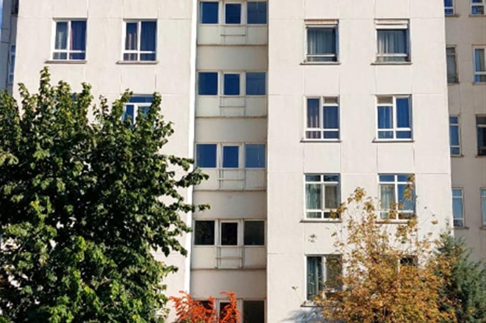 BAHÇELİEVLER METRO DURAĞININ KARŞISINDA 3+1 KİRALIK DAİRE 