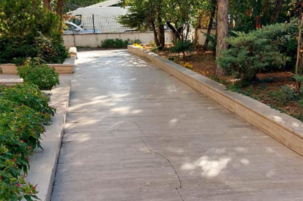 BAHÇELİEVLER METRO DURAĞININ KARŞISINDA 3+1 KİRALIK DAİRE 