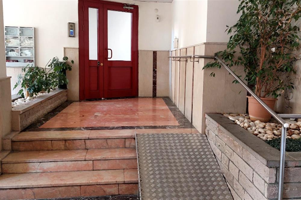 BAHÇELİEVLER METRO DURAĞININ KARŞISINDA 3+1 KİRALIK DAİRE 