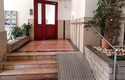 BAHÇELİEVLER METRO DURAĞININ KARŞISINDA 3+1 KİRALIK DAİRE 