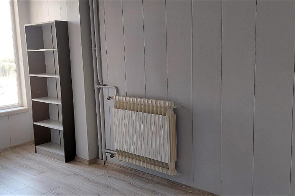 BAHÇELİEVLER METRO DURAĞININ KARŞISINDA 3+1 KİRALIK DAİRE 