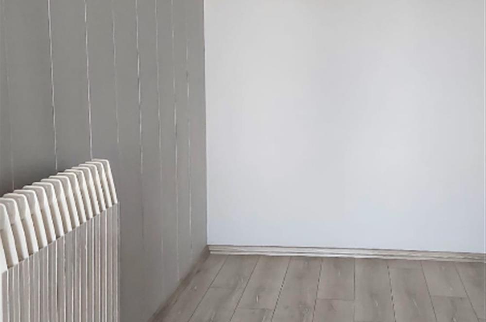 BAHÇELİEVLER METRO DURAĞININ KARŞISINDA 3+1 KİRALIK DAİRE 
