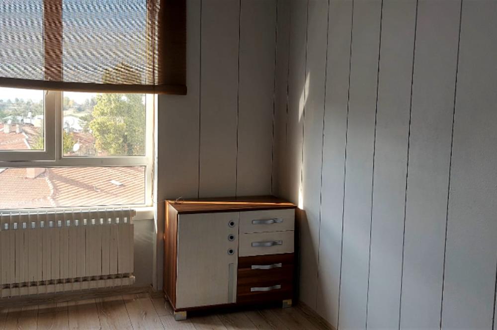 BAHÇELİEVLER METRO DURAĞININ KARŞISINDA 3+1 KİRALIK DAİRE 